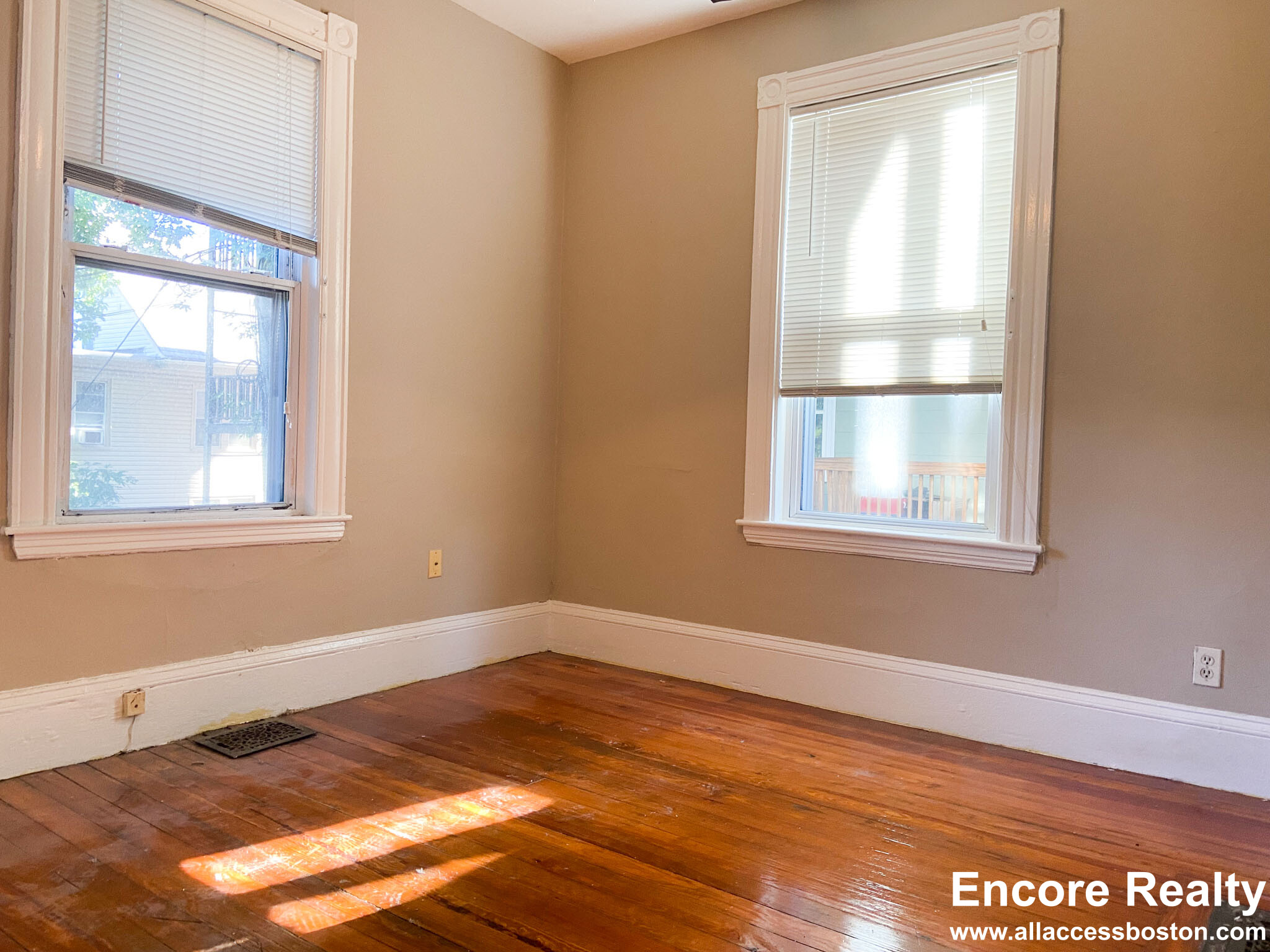 1 Parker Hill Ter, Mission Hill