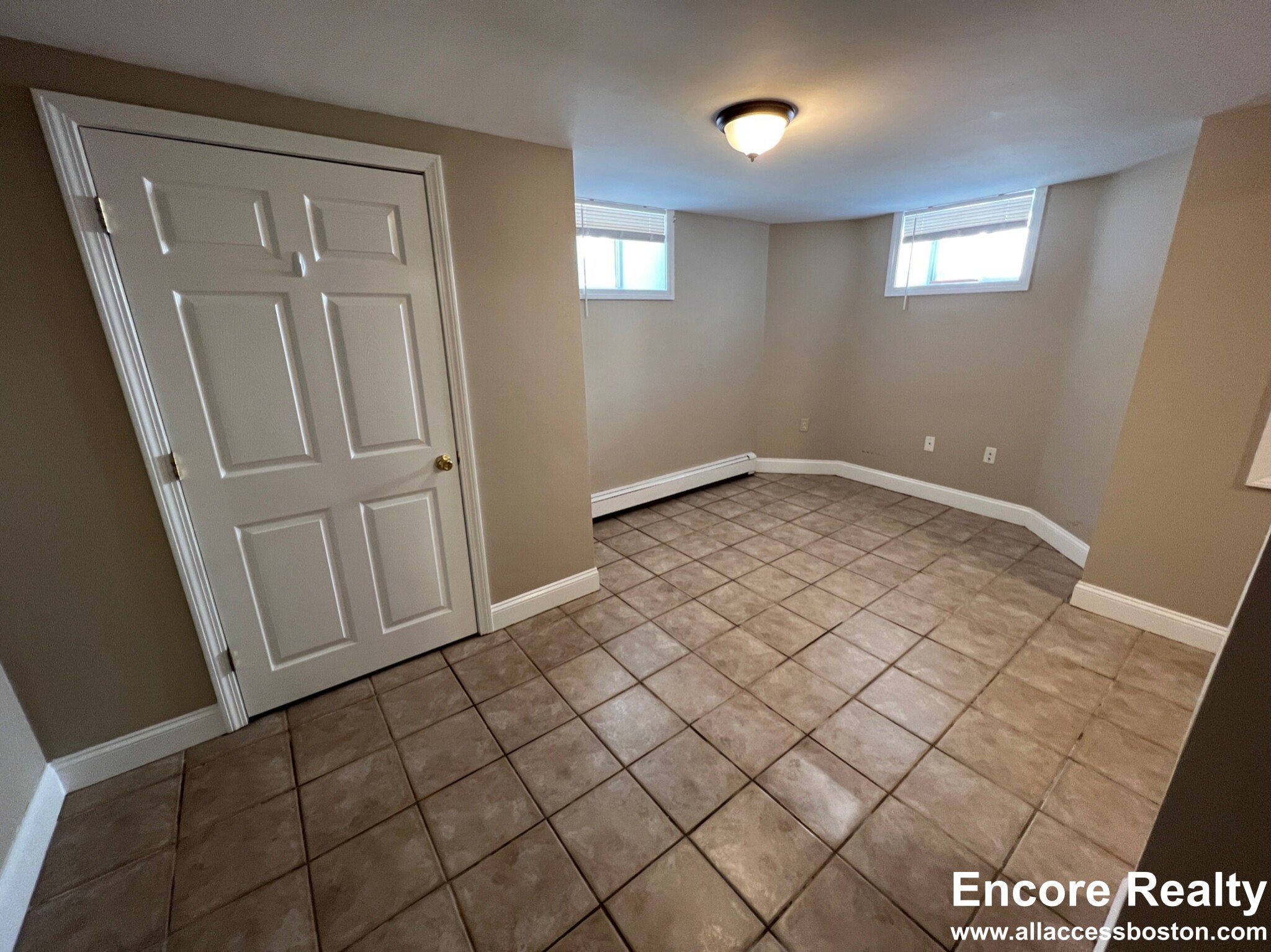 6 8 Sunset St, Mission Hill