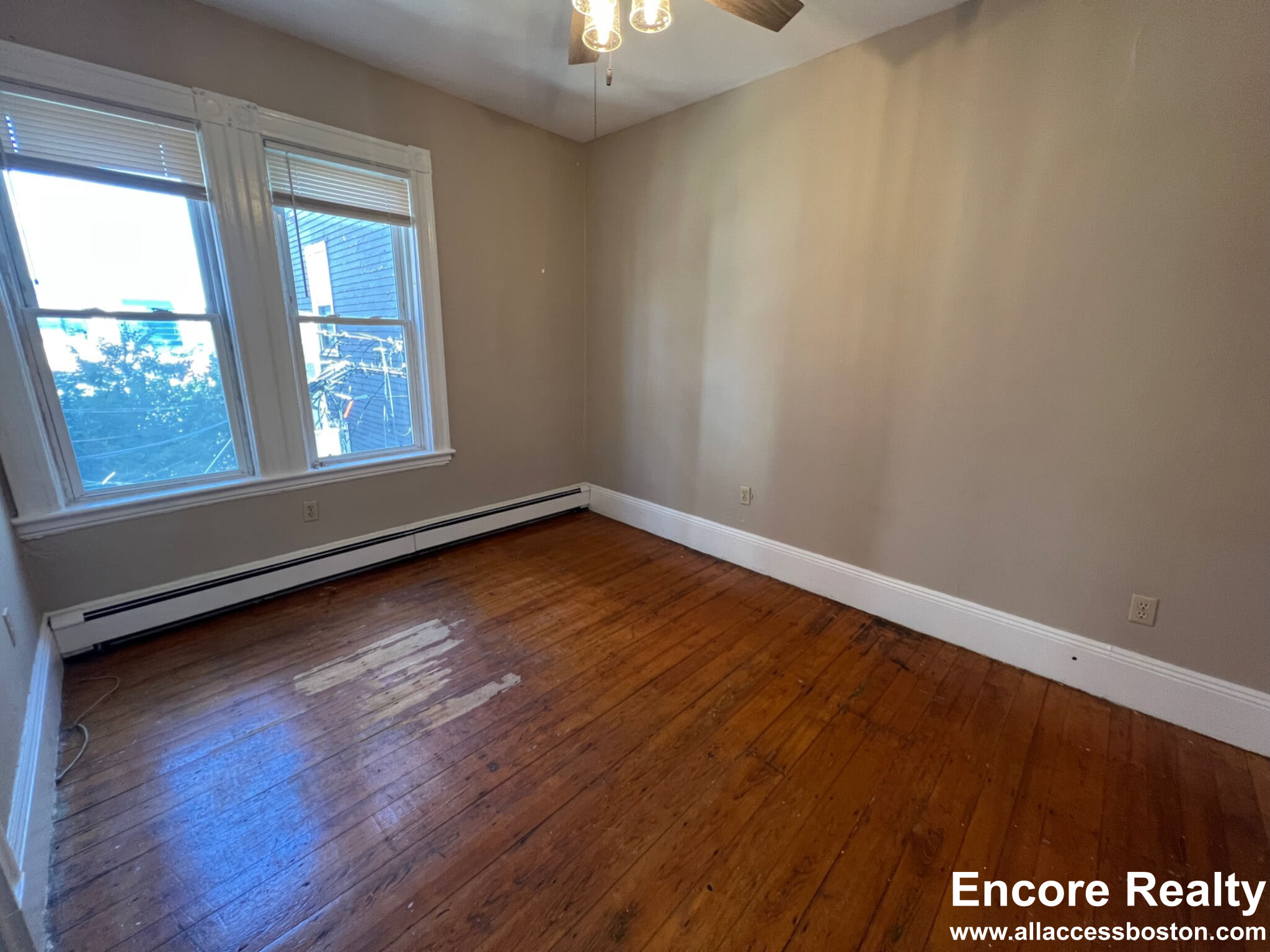 6 8 Sunset St, Mission Hill