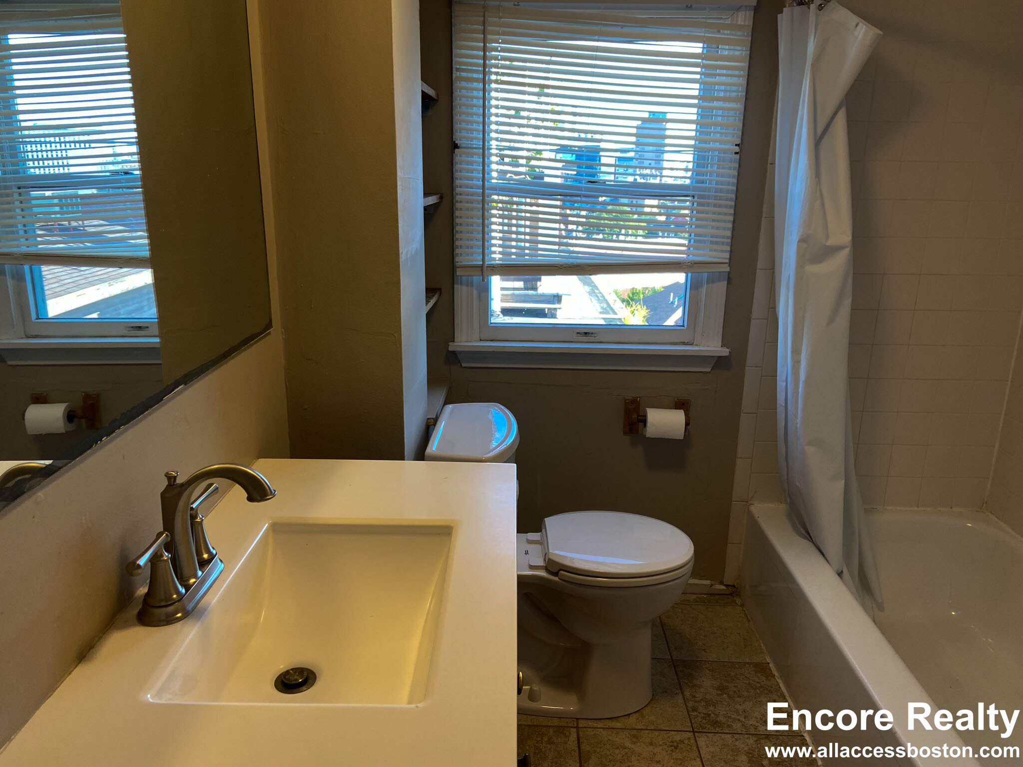 6  8 Sunset St, Mission Hill