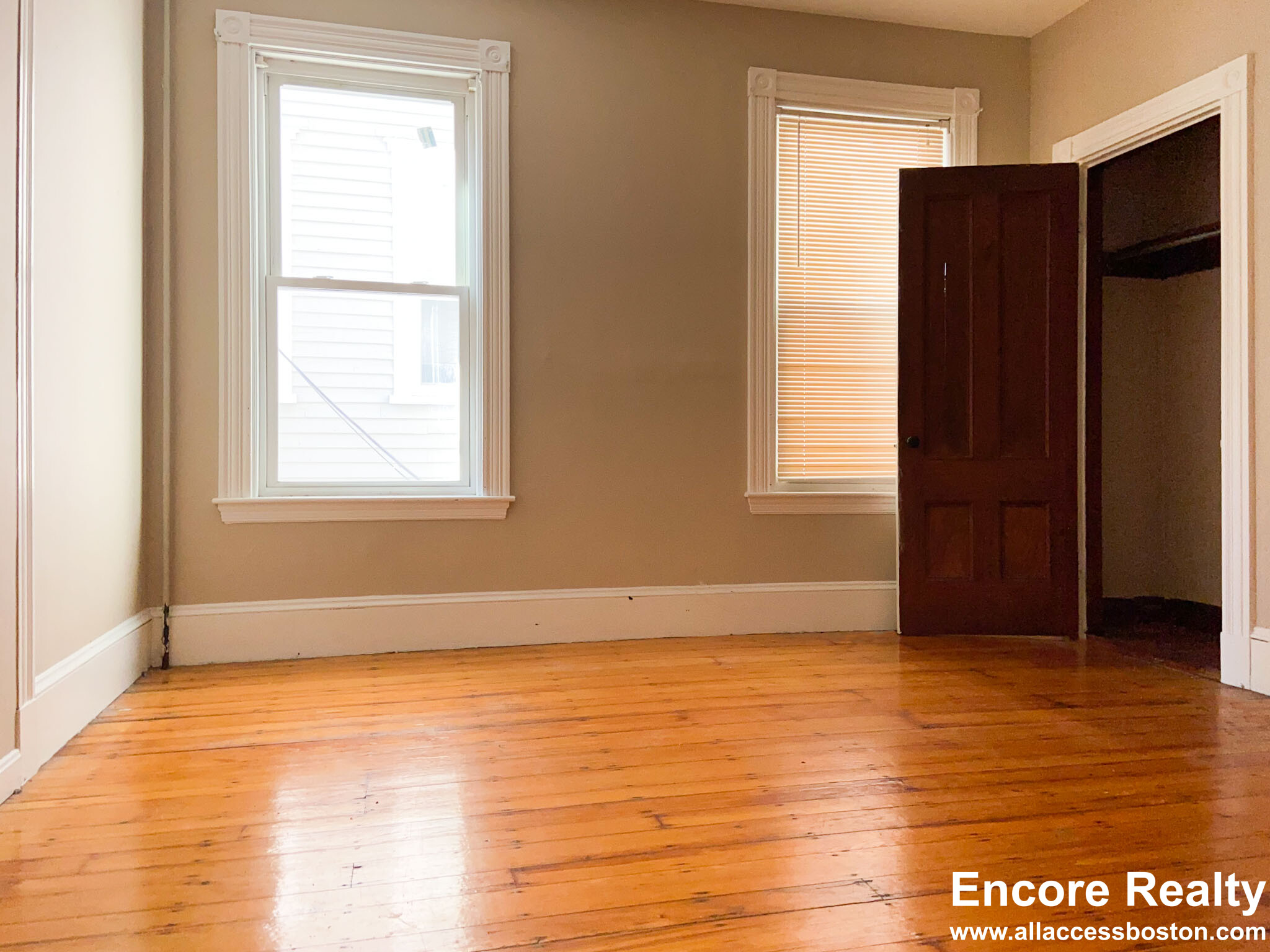 13 Sachem St, Mission Hill