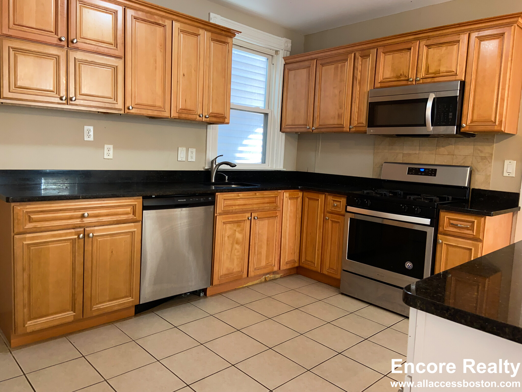 13 Sachem St, Mission Hill