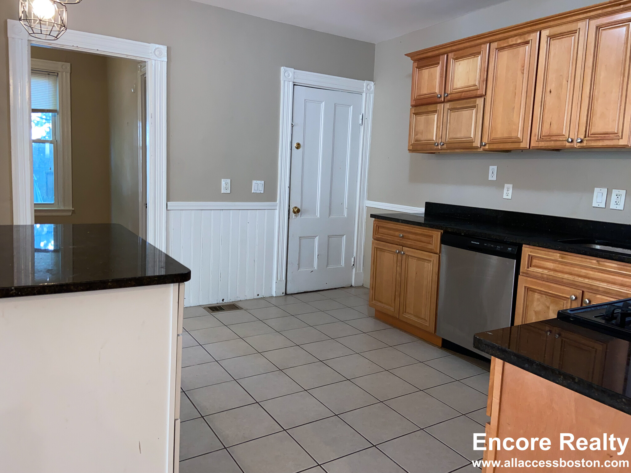 13 Sachem St, Mission Hill