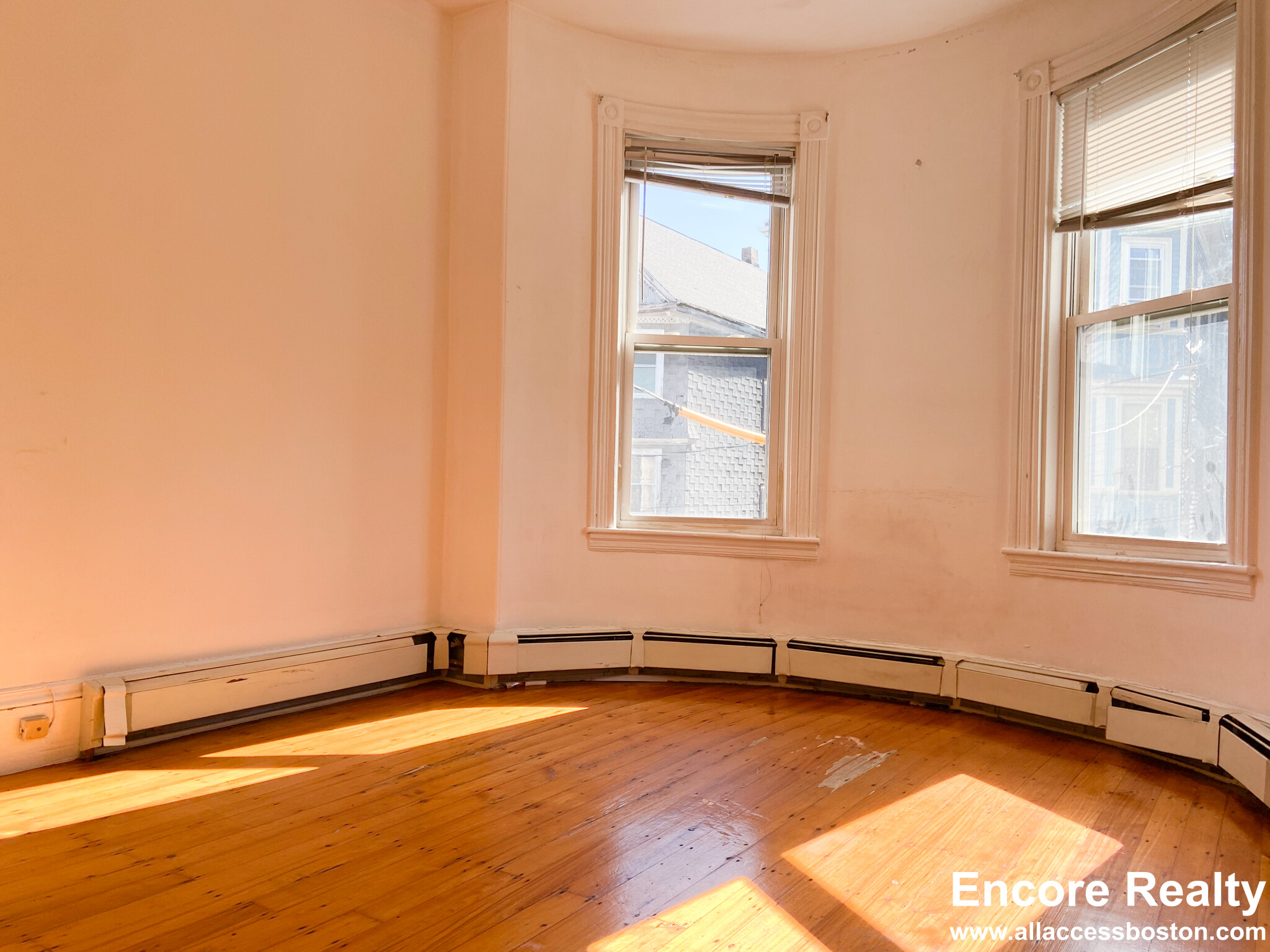 13 Sachem St, Mission Hill