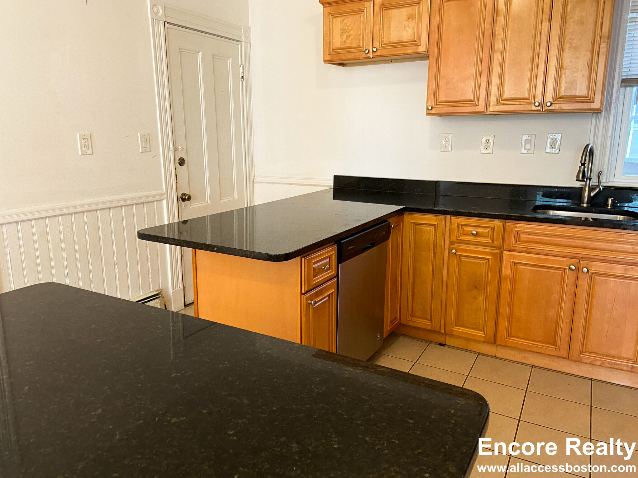 13 Sachem St, Mission Hill