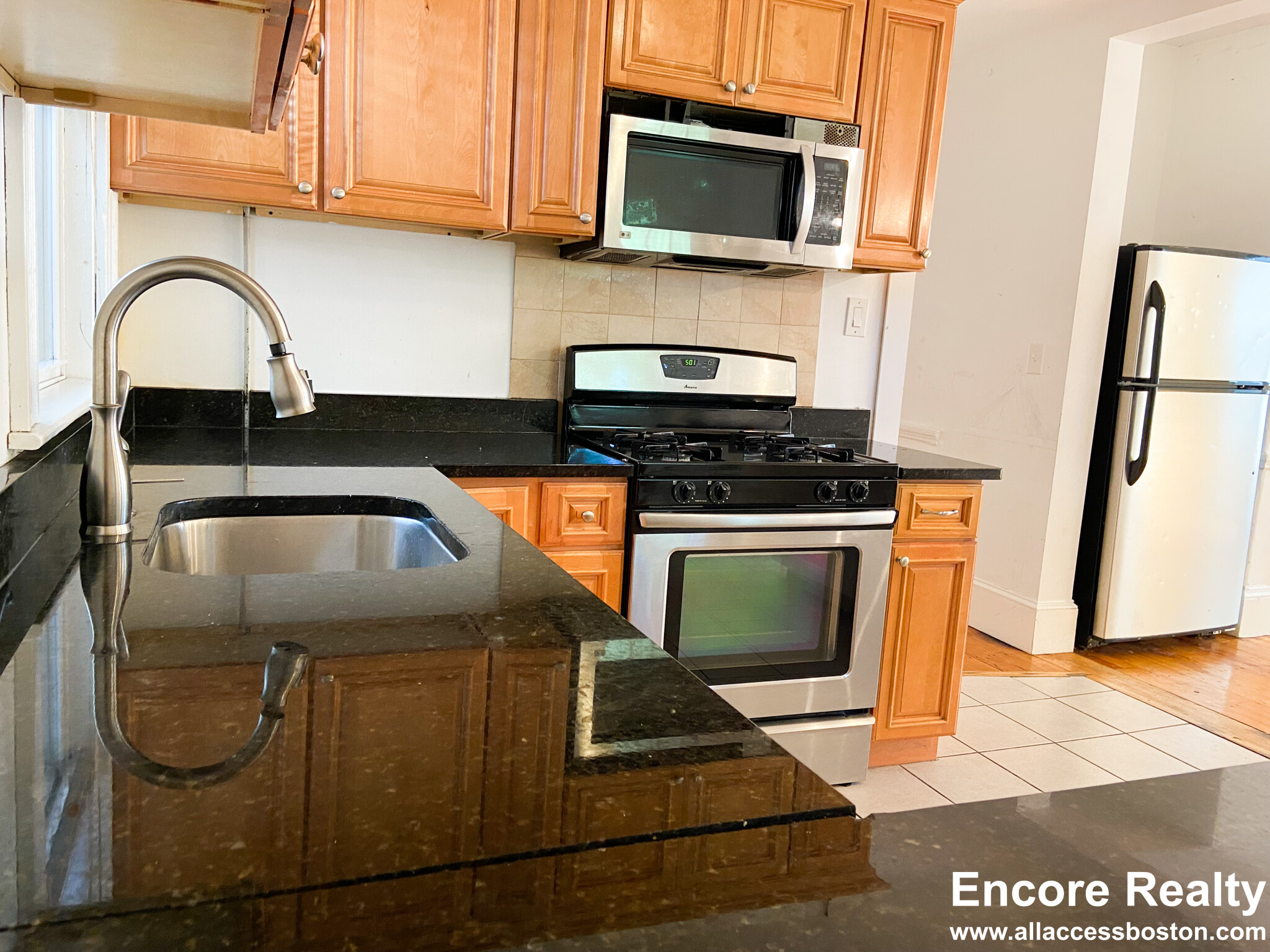 13 Sachem St, Mission Hill