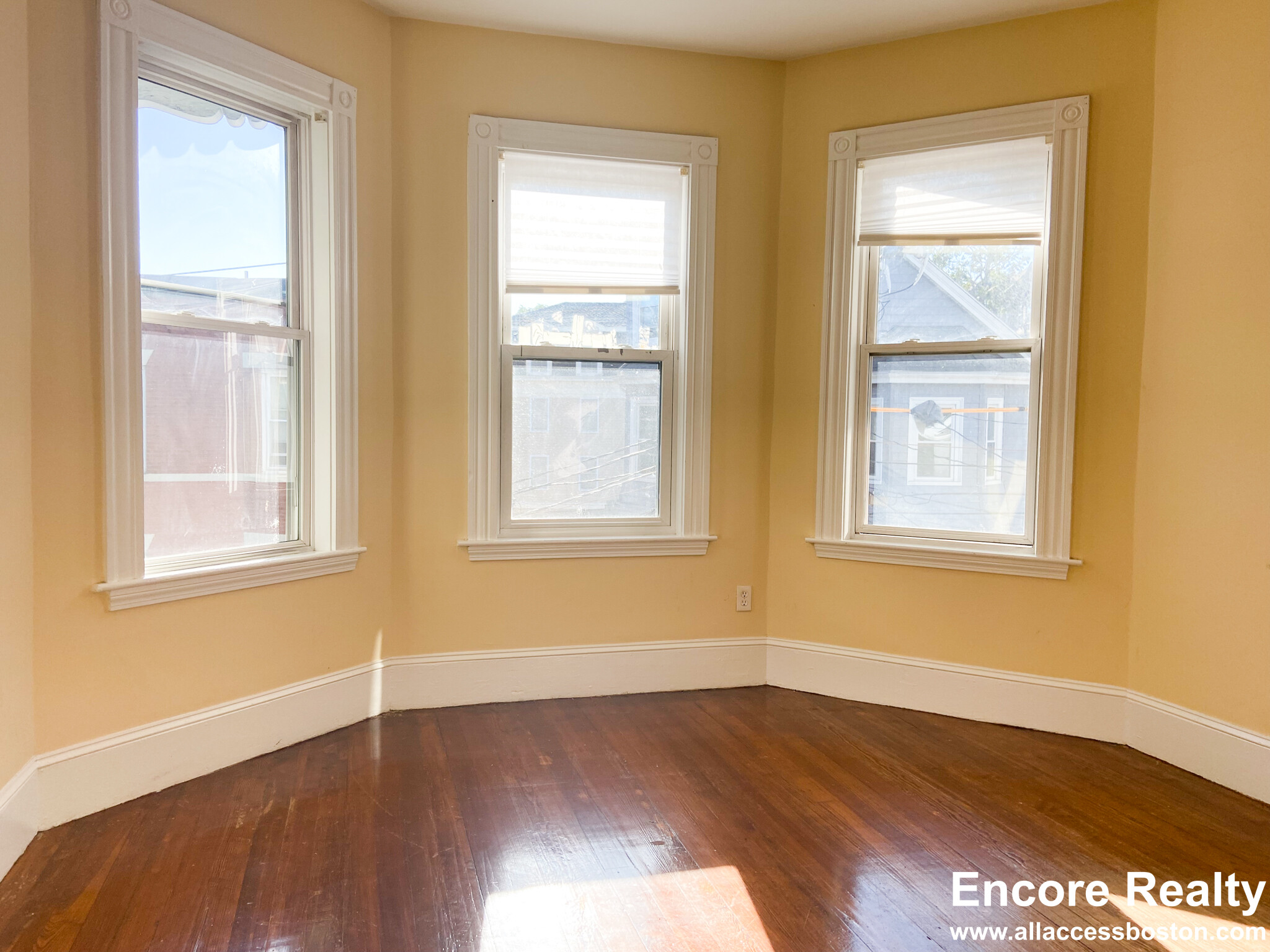 19 Parker Hill Ave, Mission Hill