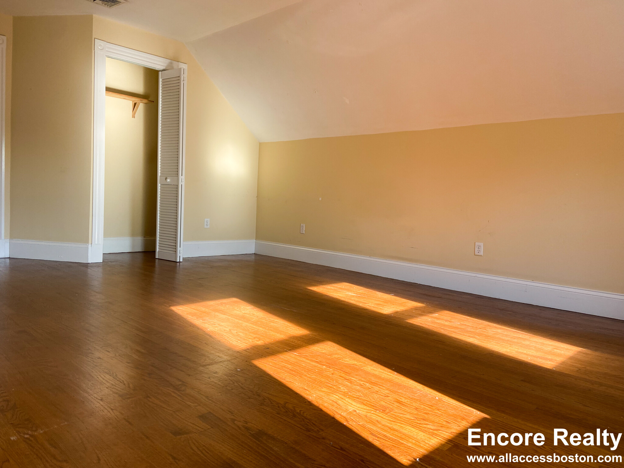 19 Parker Hill Ave, Mission Hill