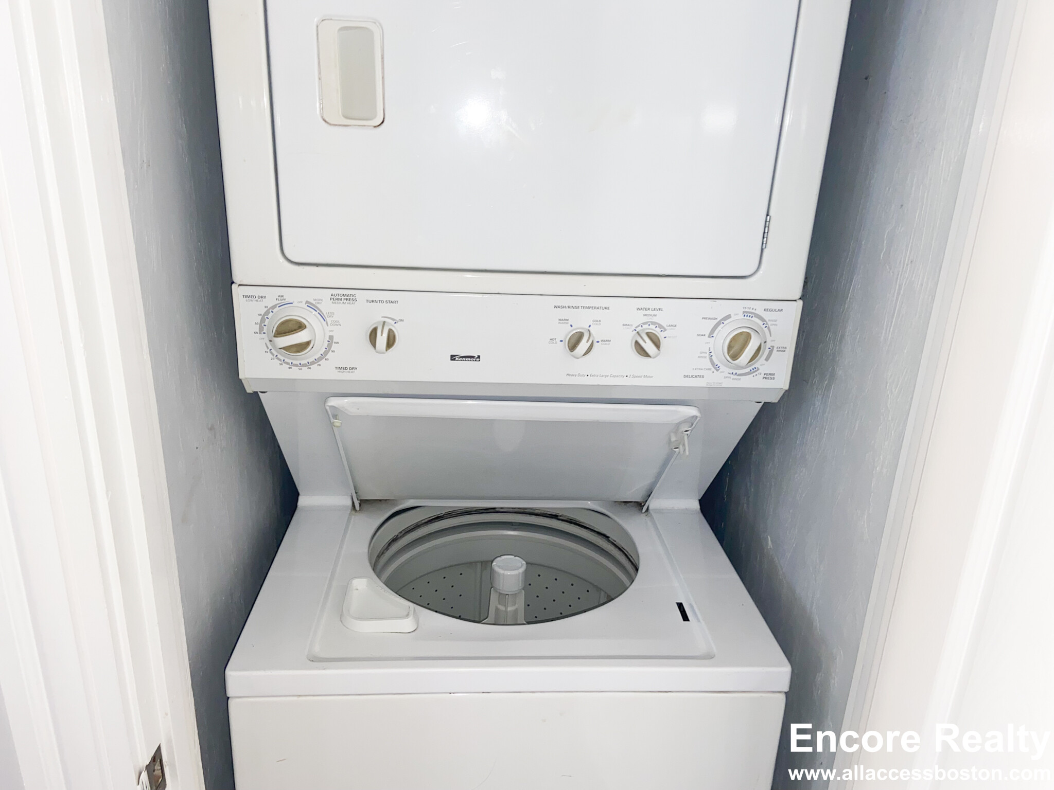 18 Parker Hill Ave, Mission Hill