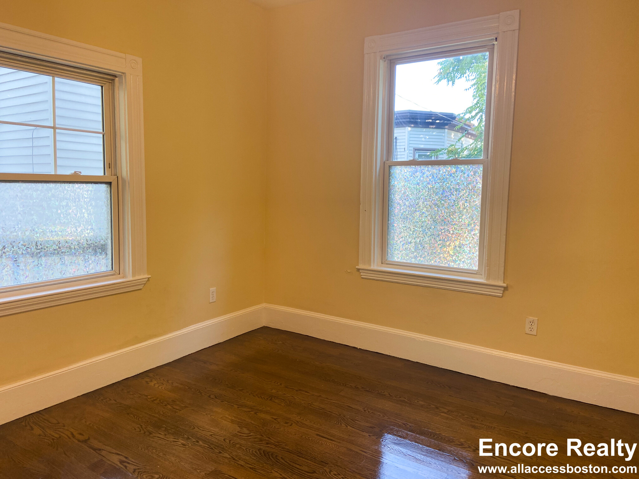 18 Parker Hill Ave, Mission Hill