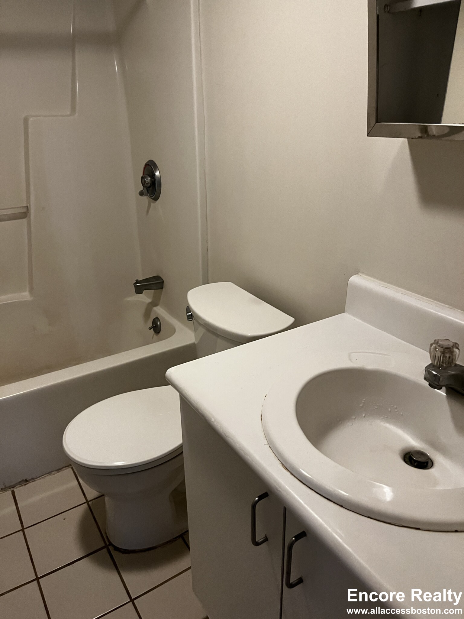 16 Elmer St, Central Square