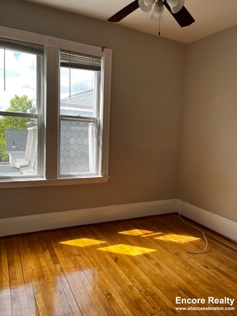 12 Pleasant St, Central Square