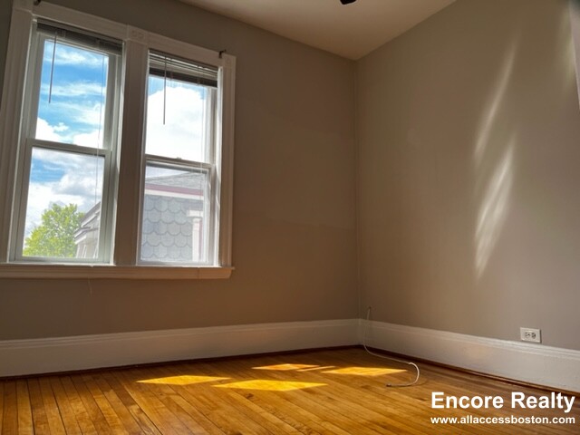 12 Pleasant St, Central Square