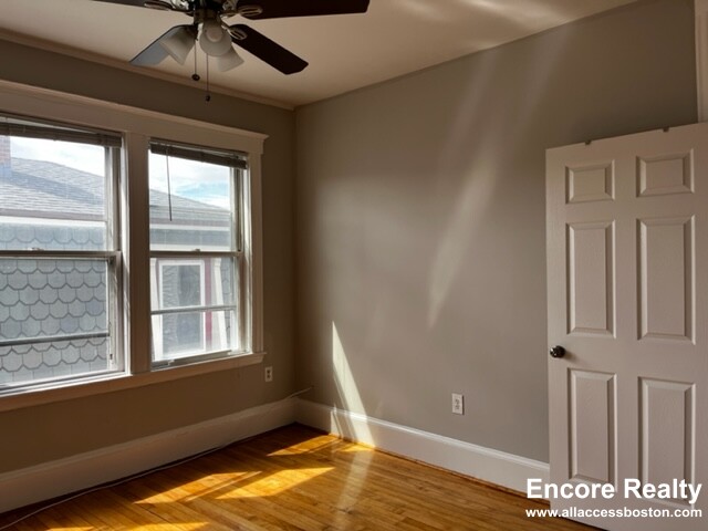 12 Pleasant St, Central Square