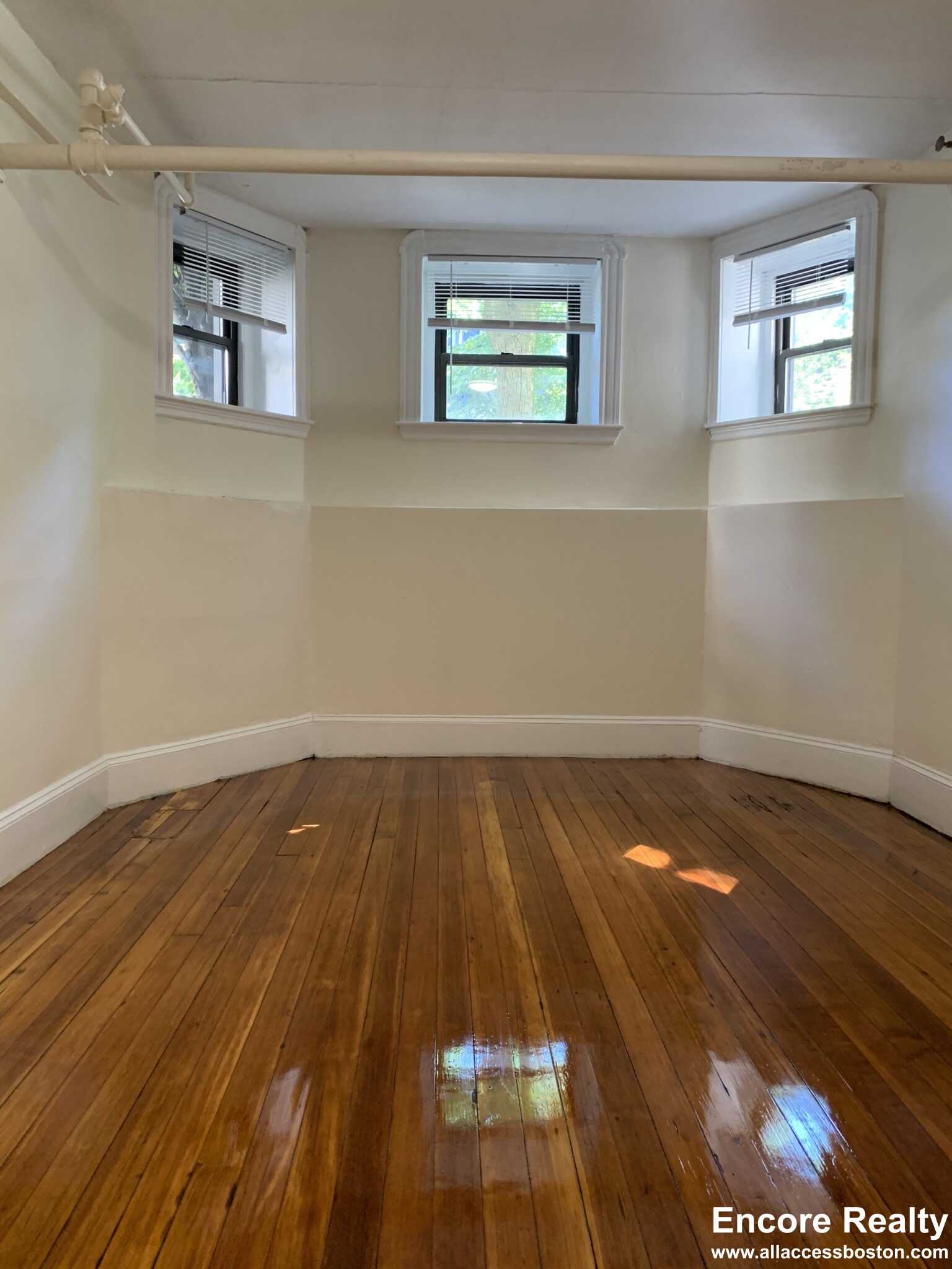 281 Saint Paul St, Coolidge Corner