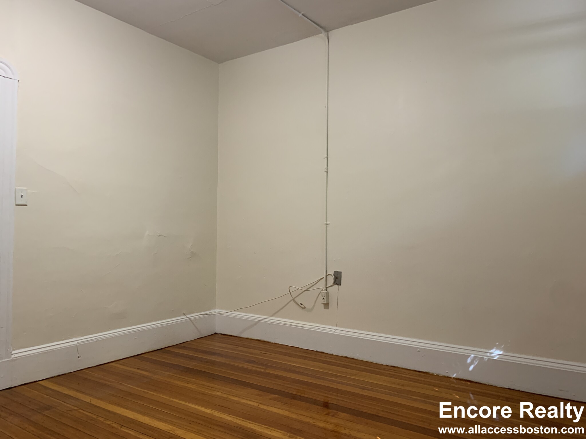 281 Saint Paul St, Coolidge Corner