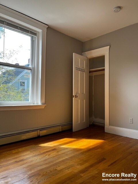 54 Kelly Rd, Cambridgeport