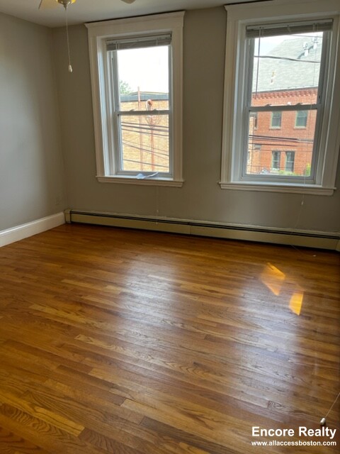 54 Kelly Rd, Cambridgeport