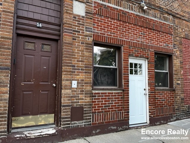 54 Kelly Rd, Cambridgeport