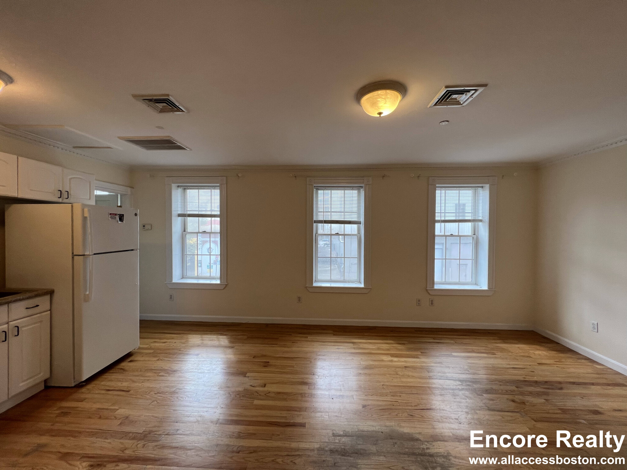 10 Bishop Richard Allen Dr, Central Square