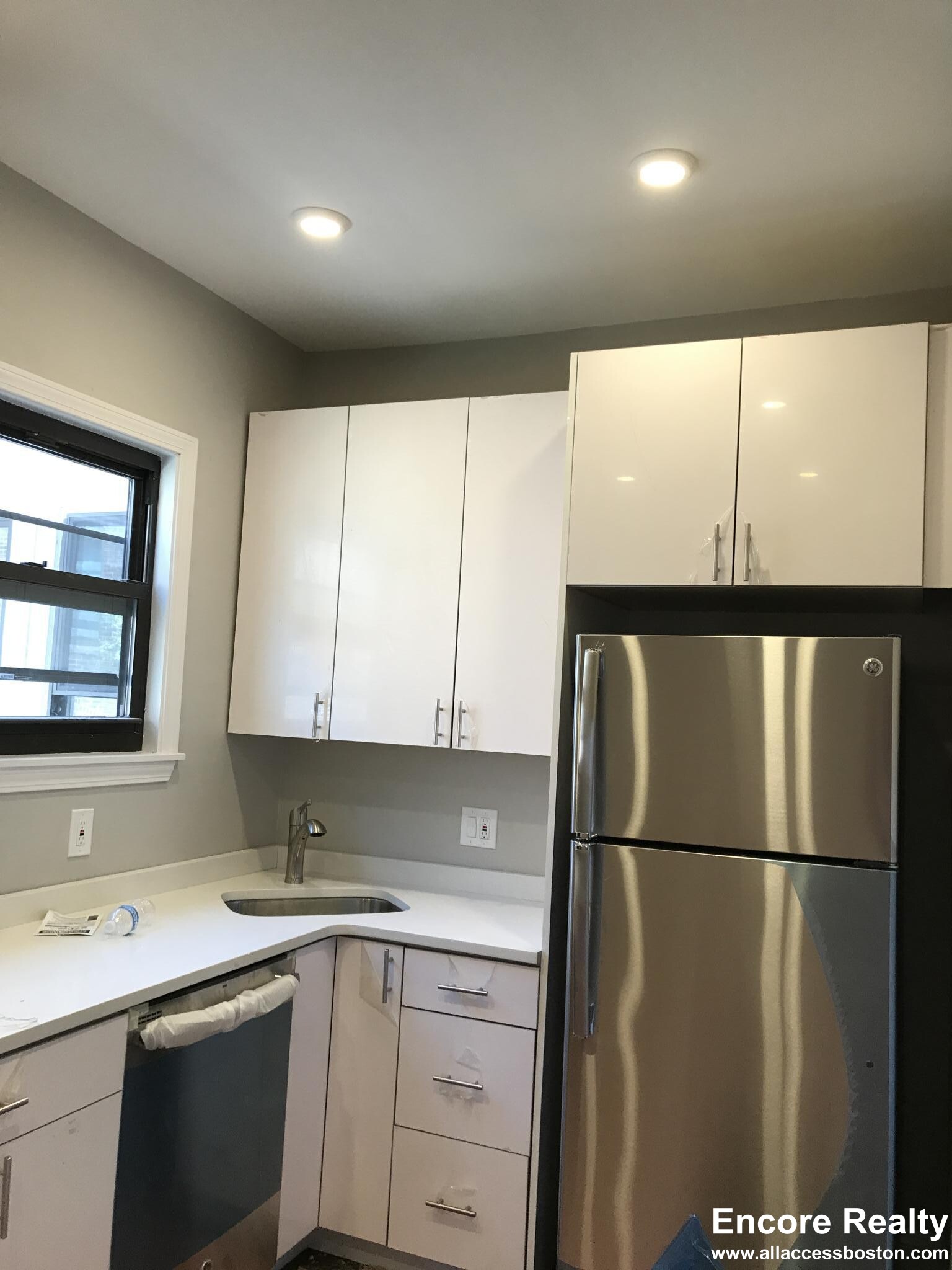 12 Stearns Rd, Coolidge Corner