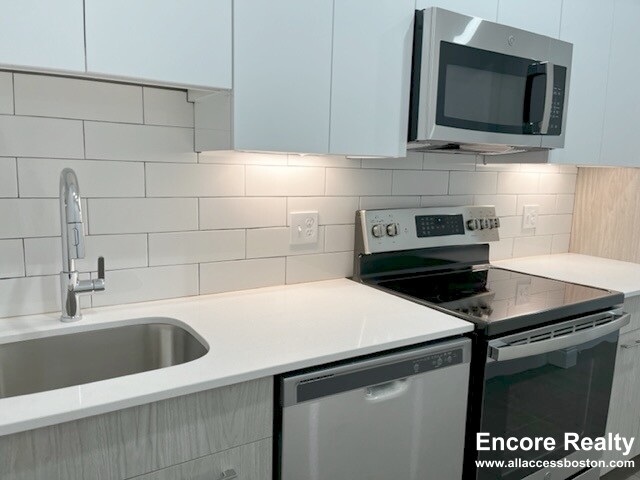 112 Jersey St, Fenway