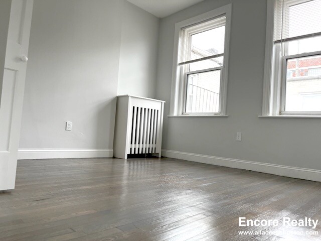 112 Jersey St, Fenway