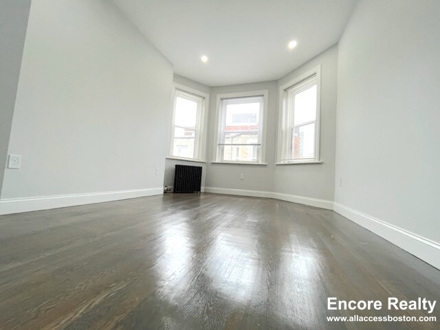 112 Jersey St, Fenway