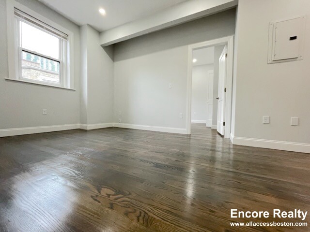 112 Jersey St, Fenway