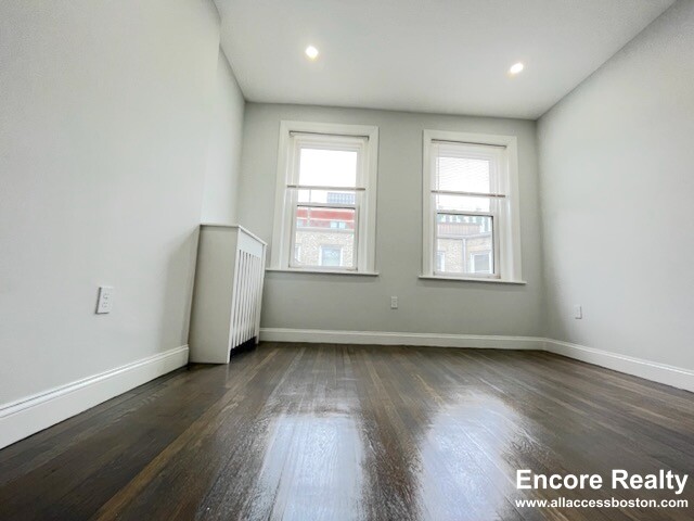 112 Jersey St, Fenway