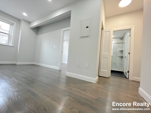 112 Jersey St, Fenway