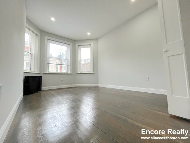 112 Jersey St, Fenway