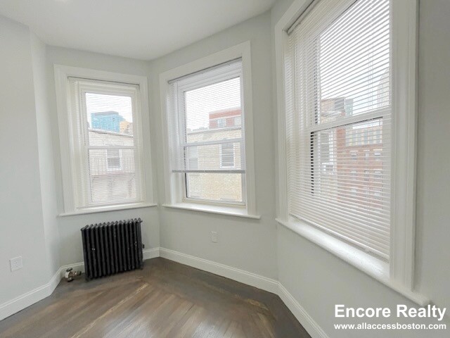 112 Jersey St, Fenway