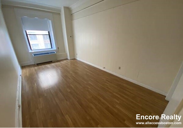 62 Boylston St, Back Bay