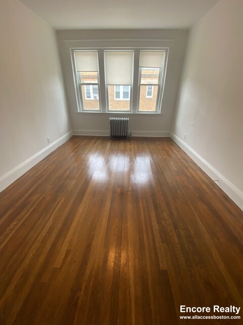 87 Winchester St, Coolidge Corner