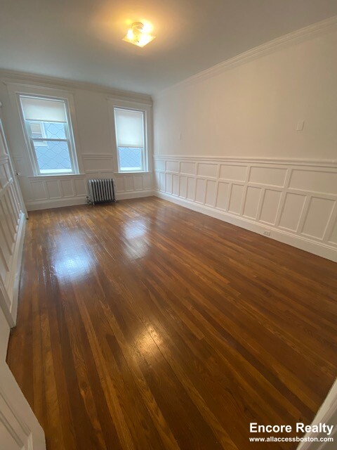 87 Winchester St, Coolidge Corner