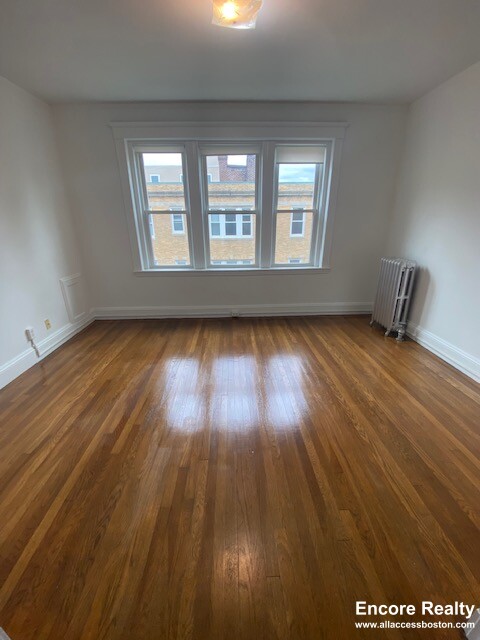 87 Winchester St, Coolidge Corner