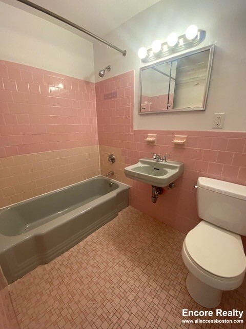 50 Evergreen St, Jamaica Plain