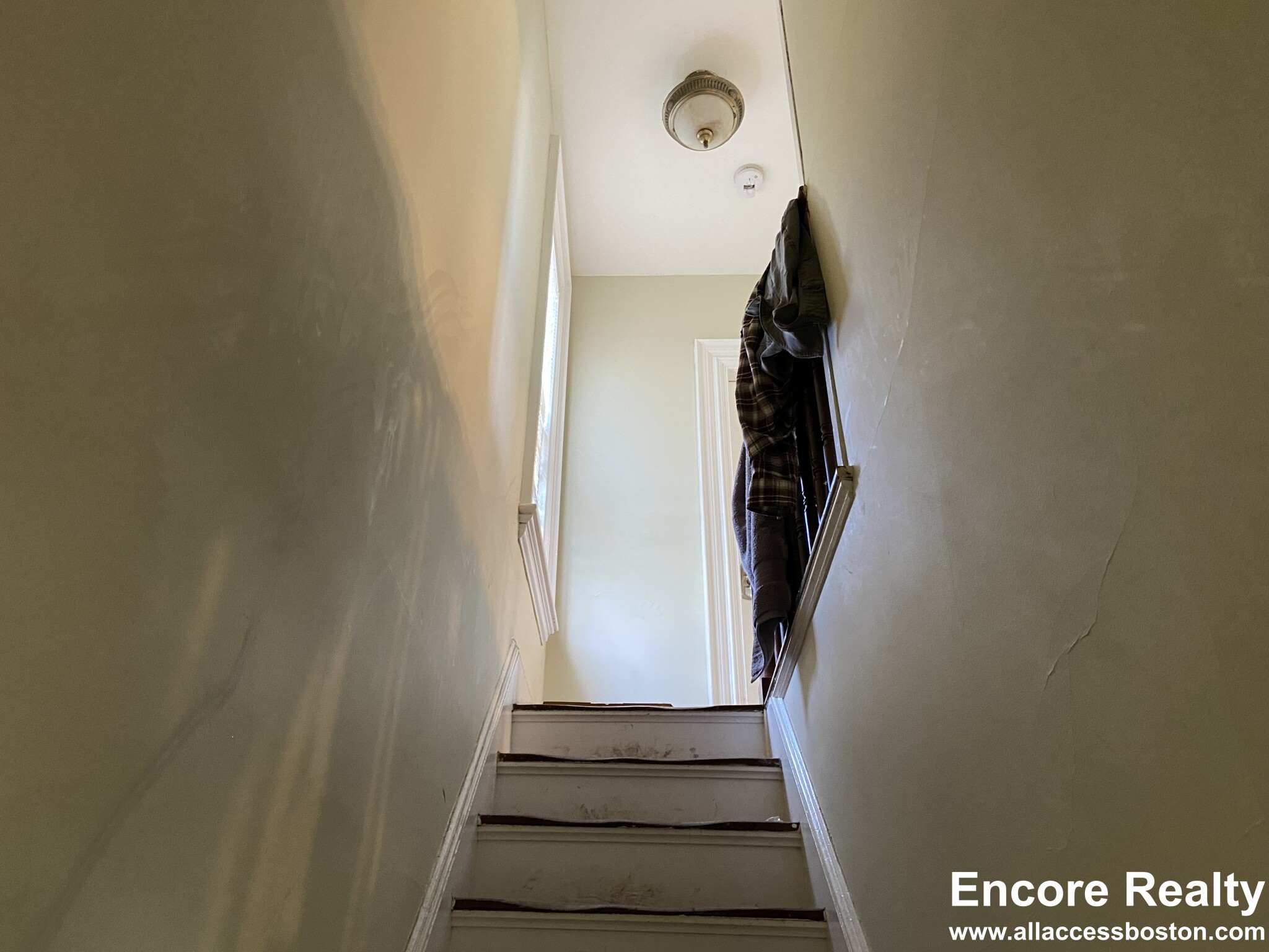 75 Alleghany St, Mission Hill