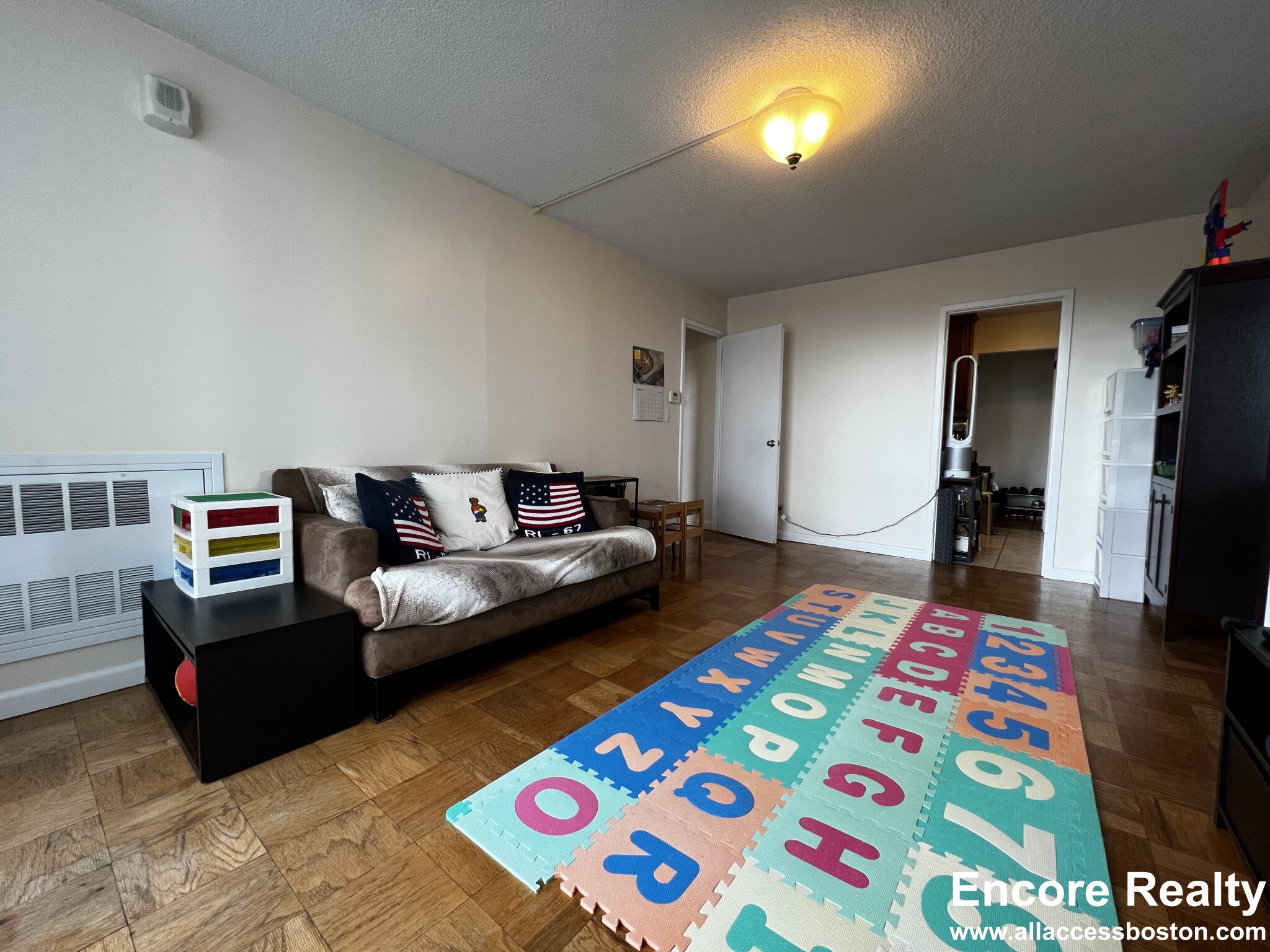 77 Pond Ave, Washington Square