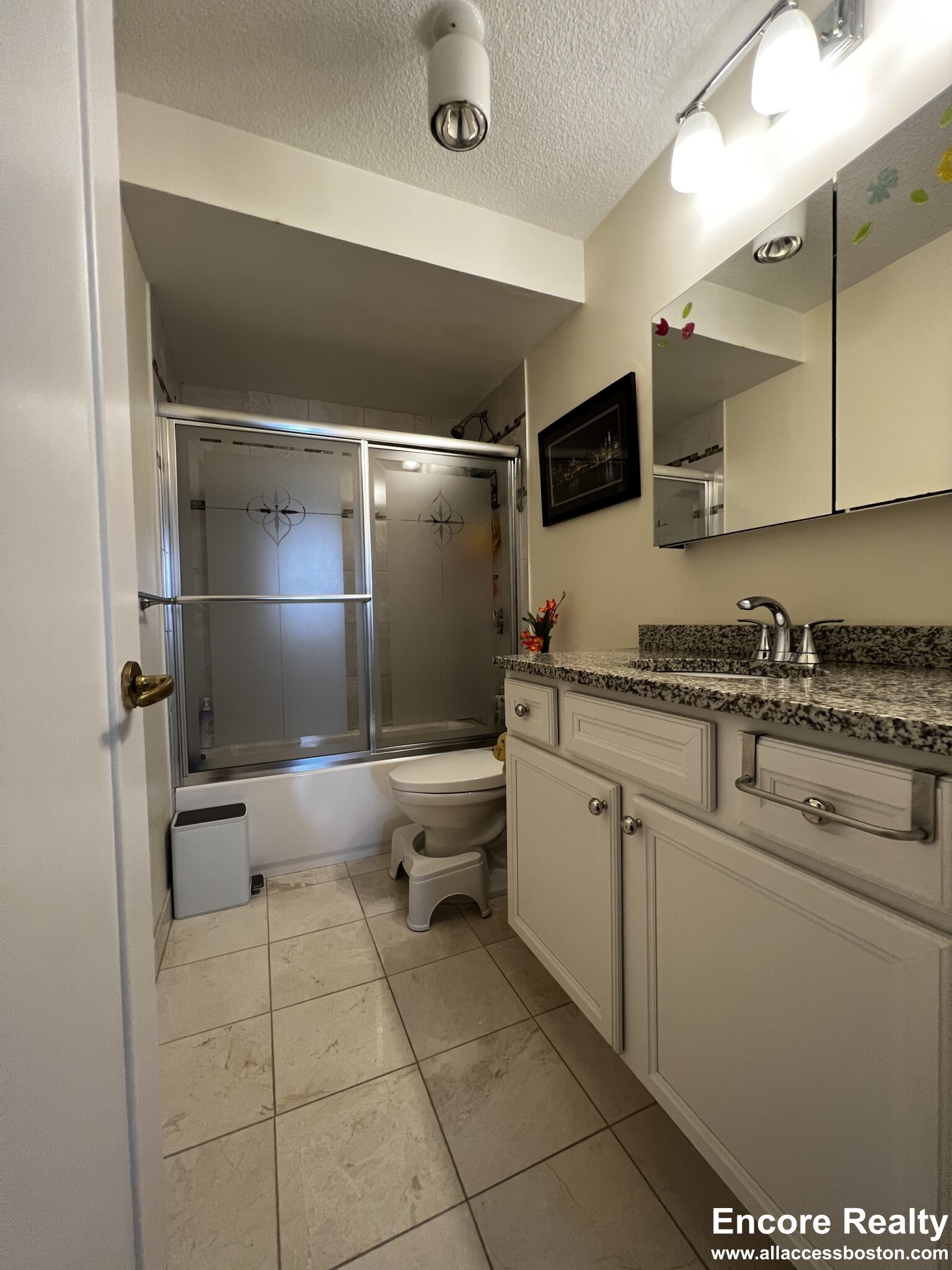 77 Pond Ave, Washington Square