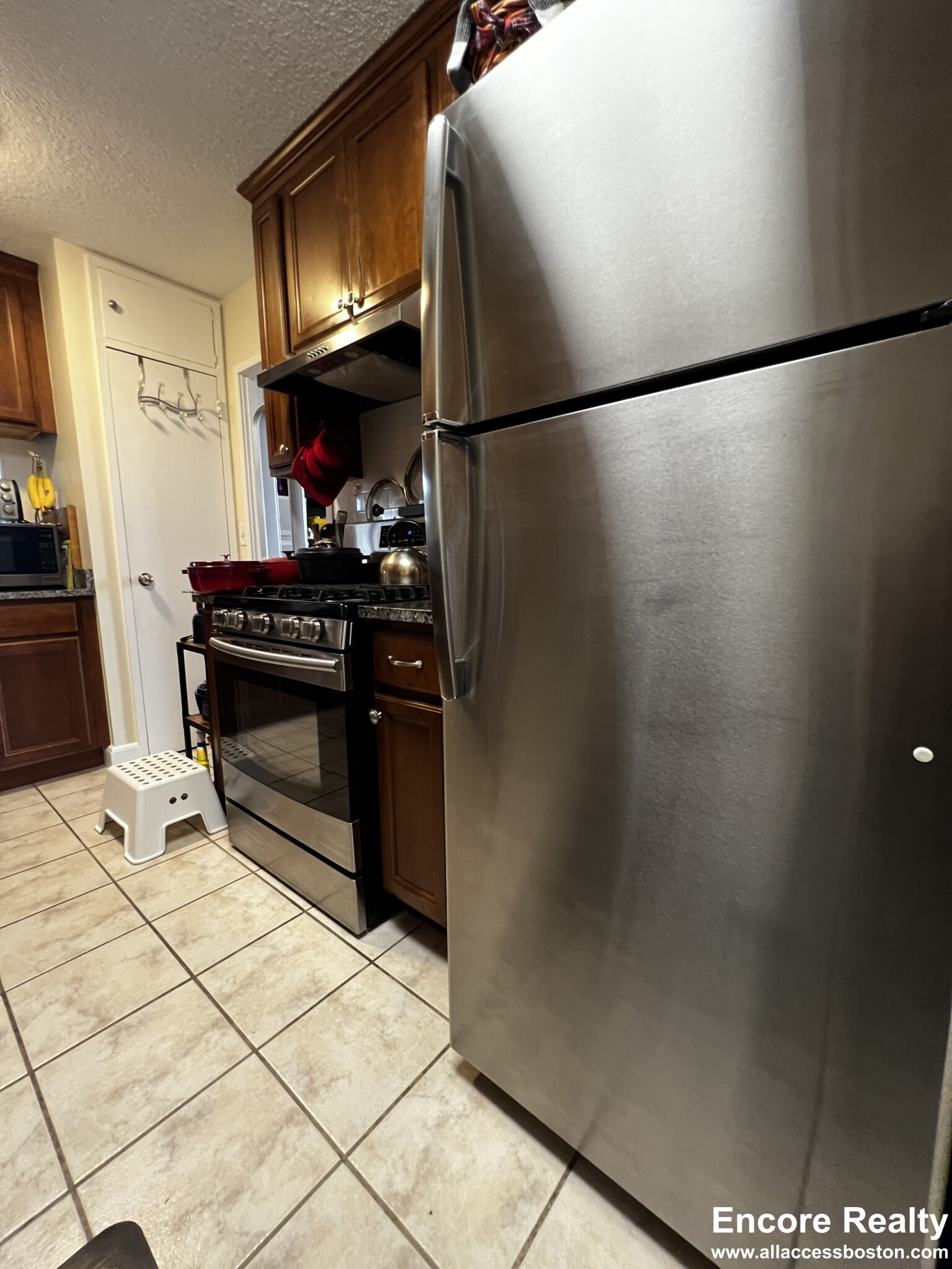 77 Pond Ave, Washington Square