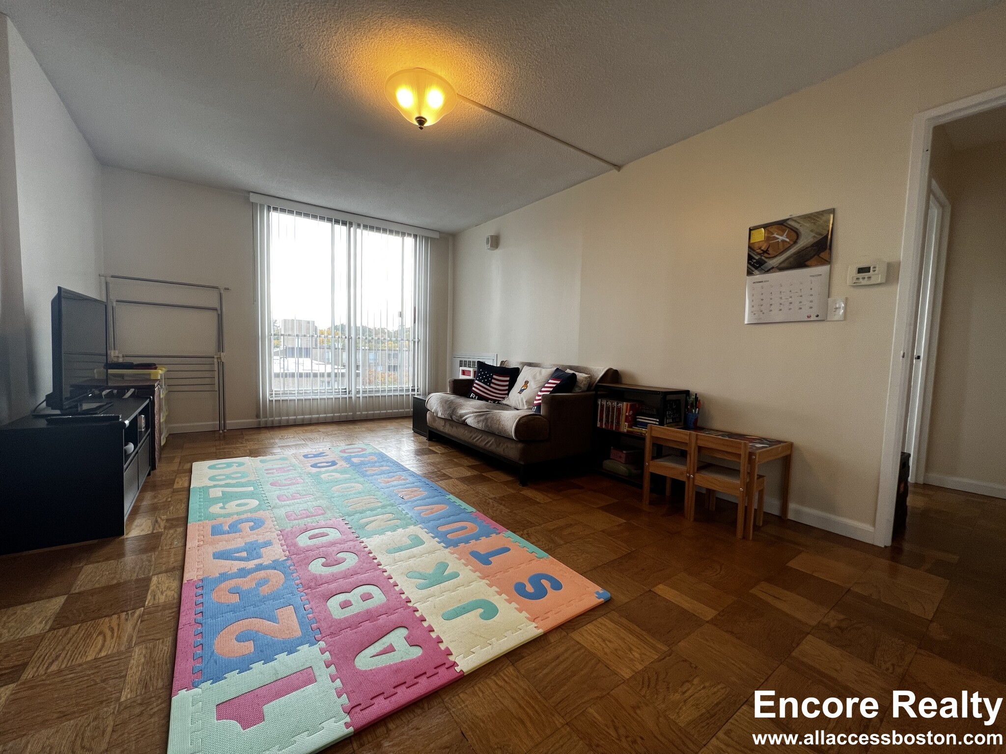 77 Pond Ave, Washington Square