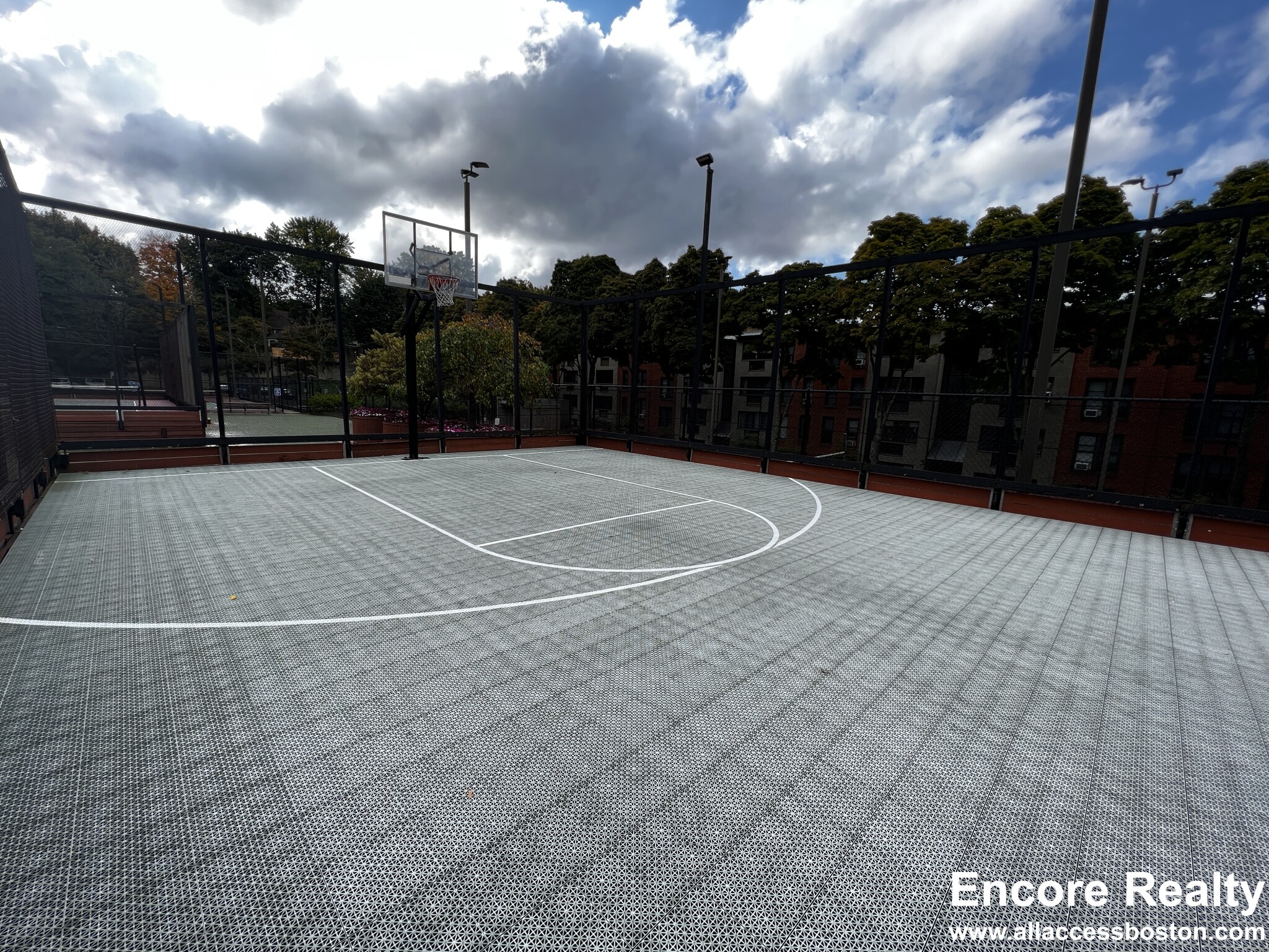 77 Pond Ave, Washington Square