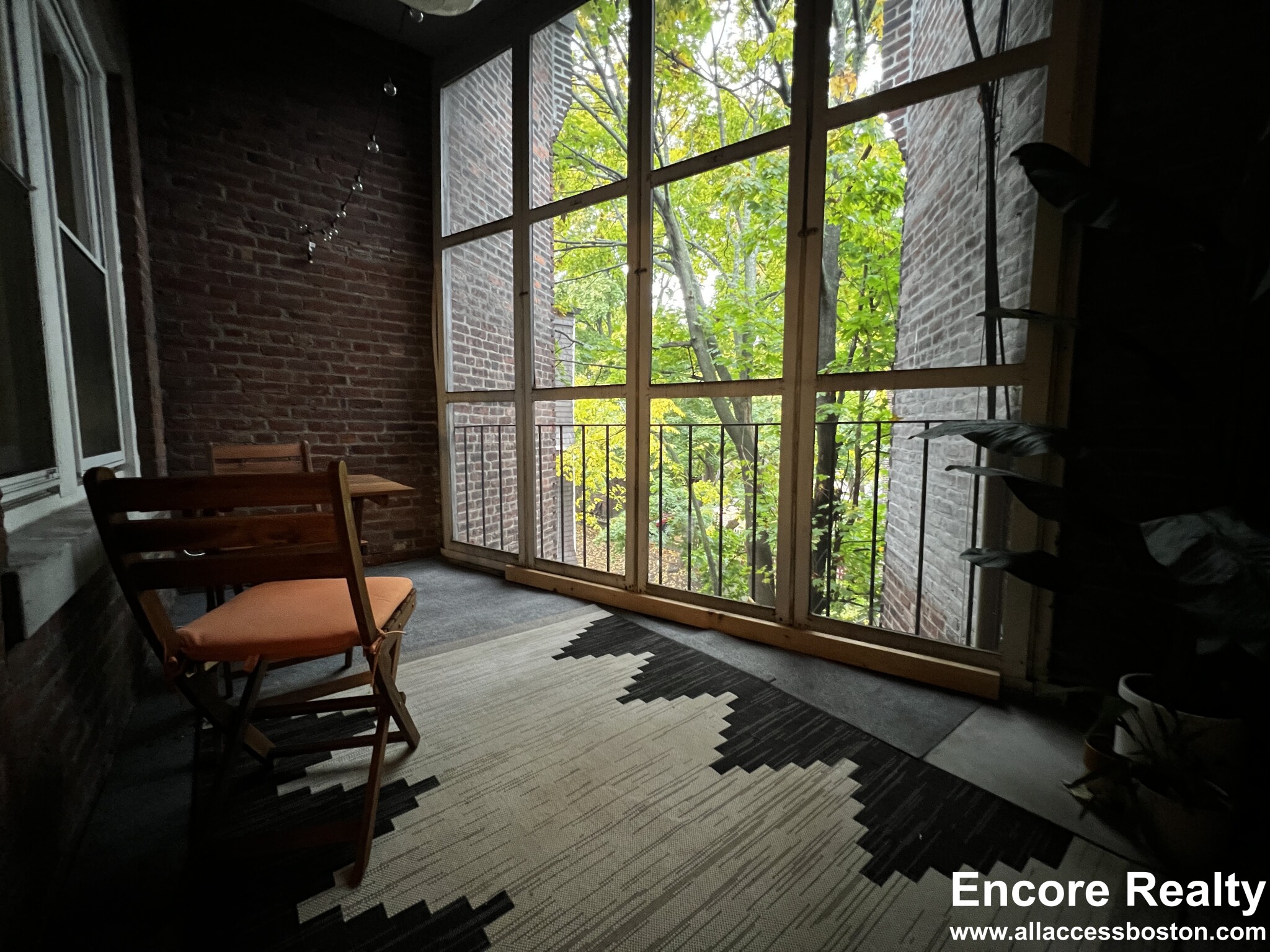 33 Stearns Rd, Coolidge Corner