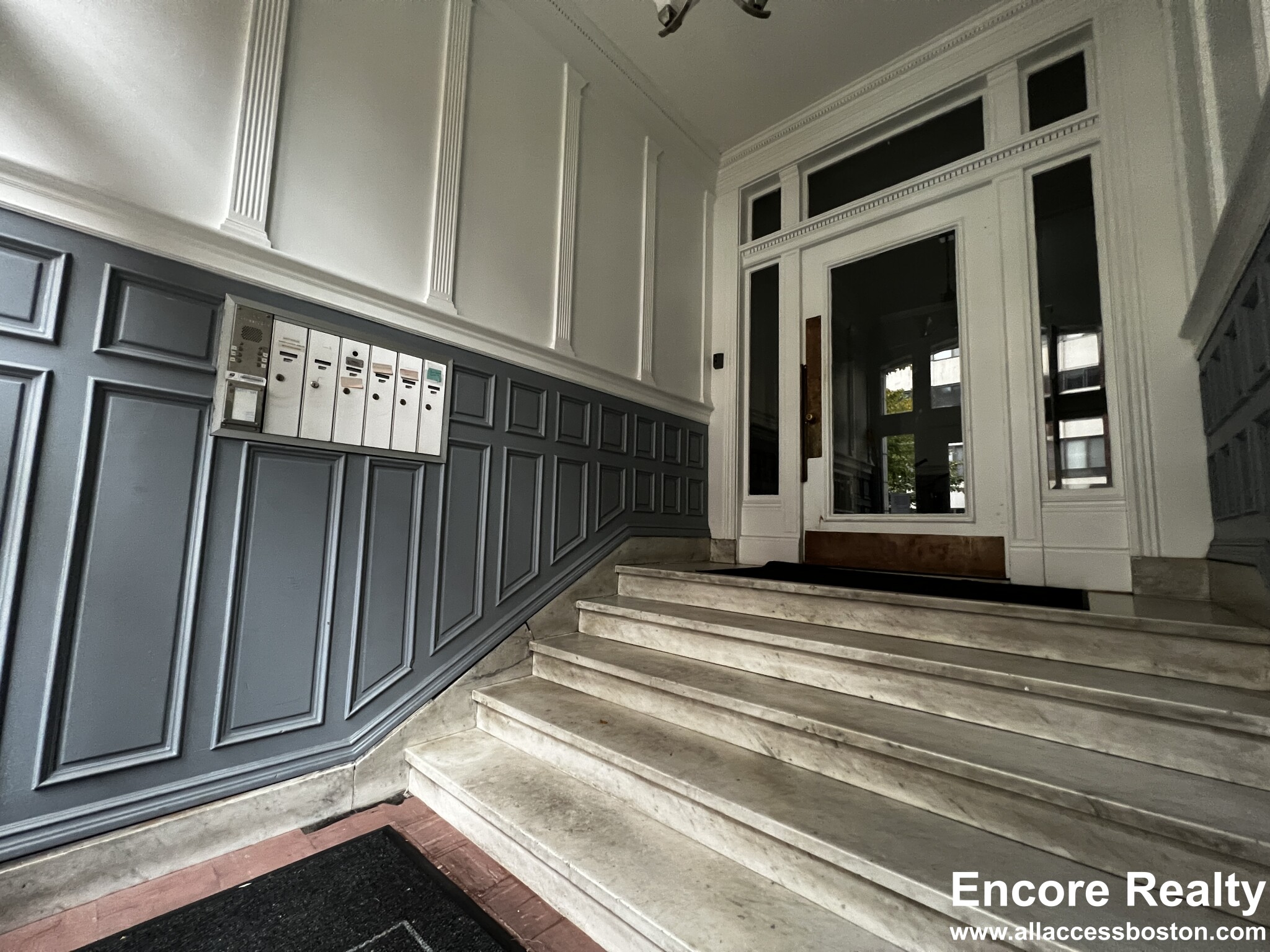 33 Stearns Rd, Coolidge Corner