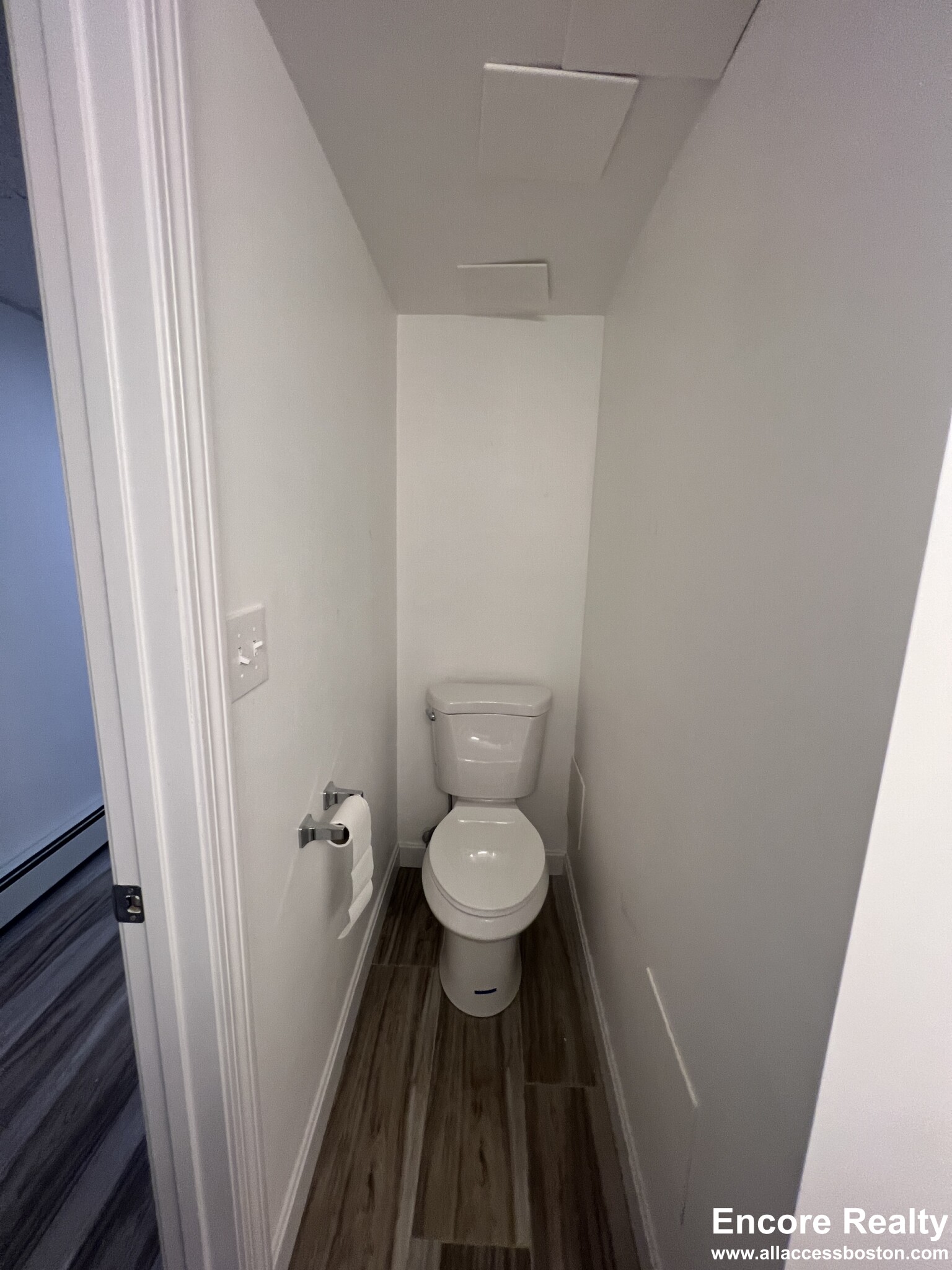 376 Riverway, Mission Hill