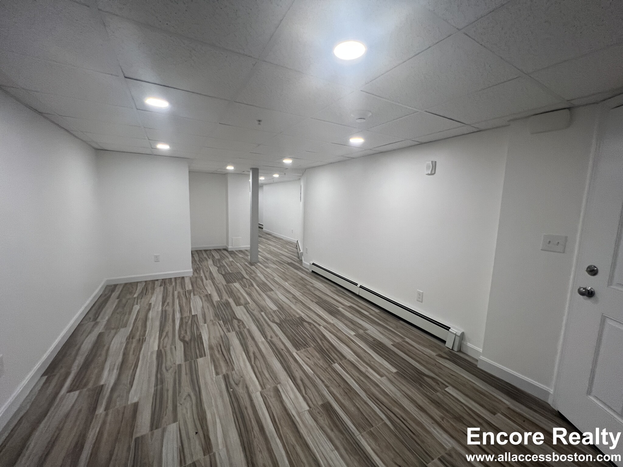 376 Riverway, Mission Hill