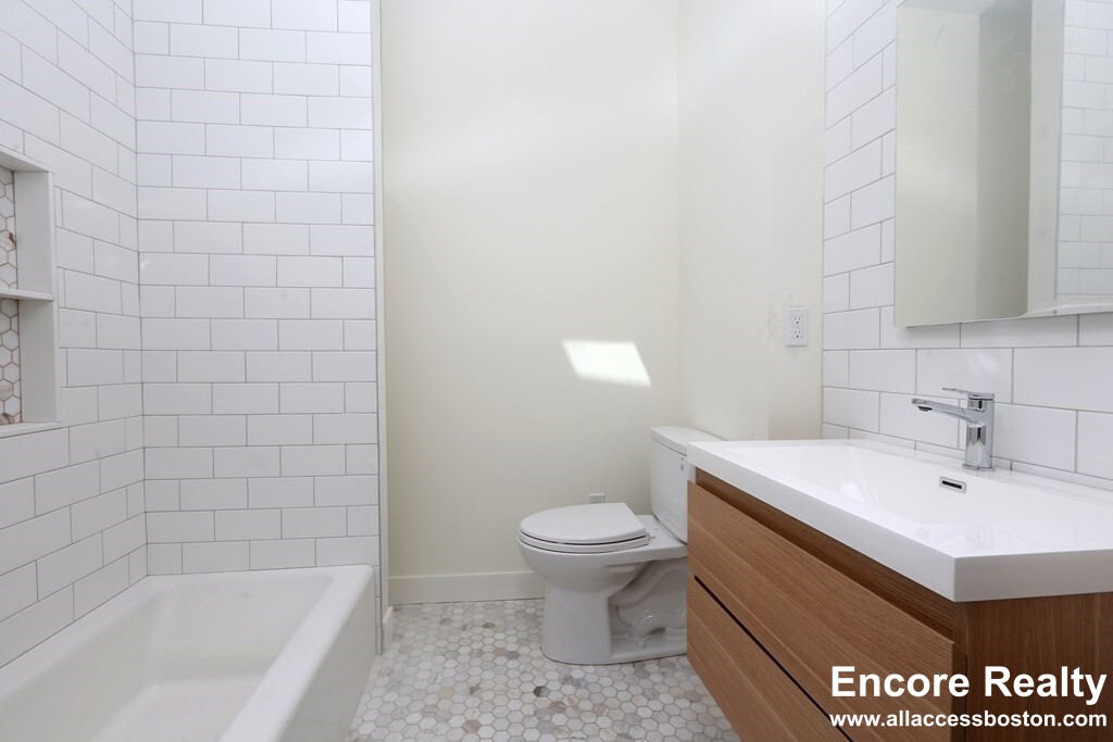 37 Harvard St, Brookline Village