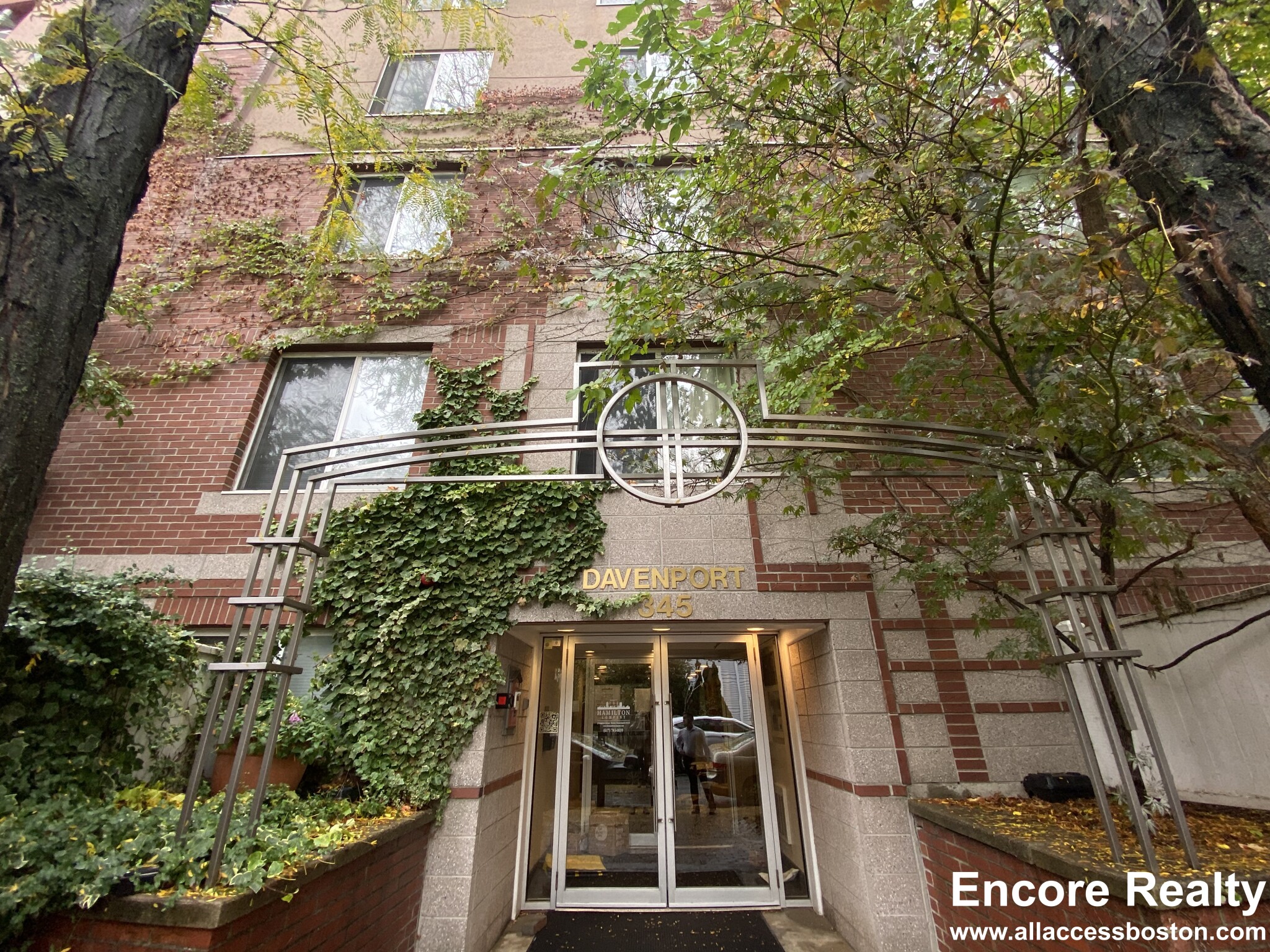 345 Franklin St, Riverside